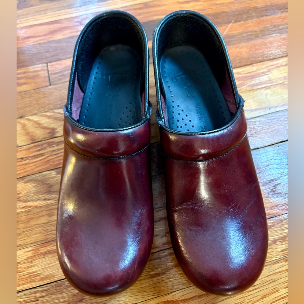 Dansko clogs. Size 39 N (narrow). Size 8.5